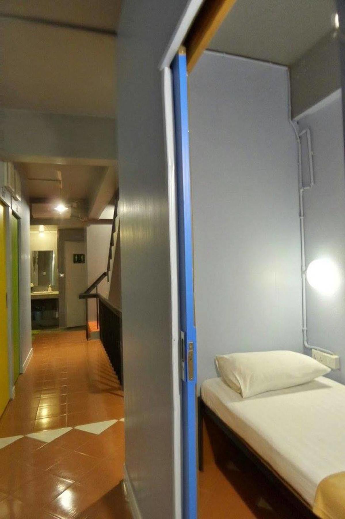 2230 Hostel Chiang Mai Exterior photo